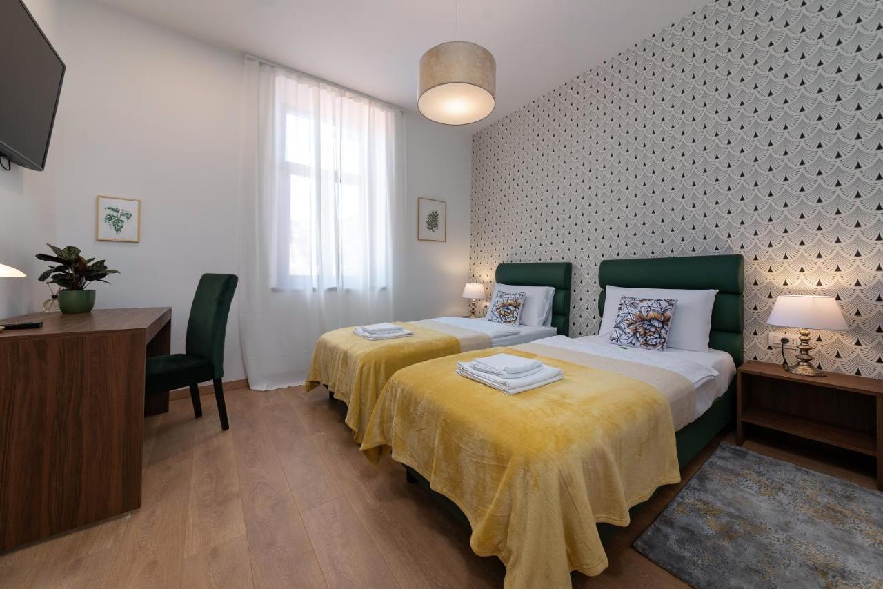 Aurora Rooms B&B Pola Esterno foto