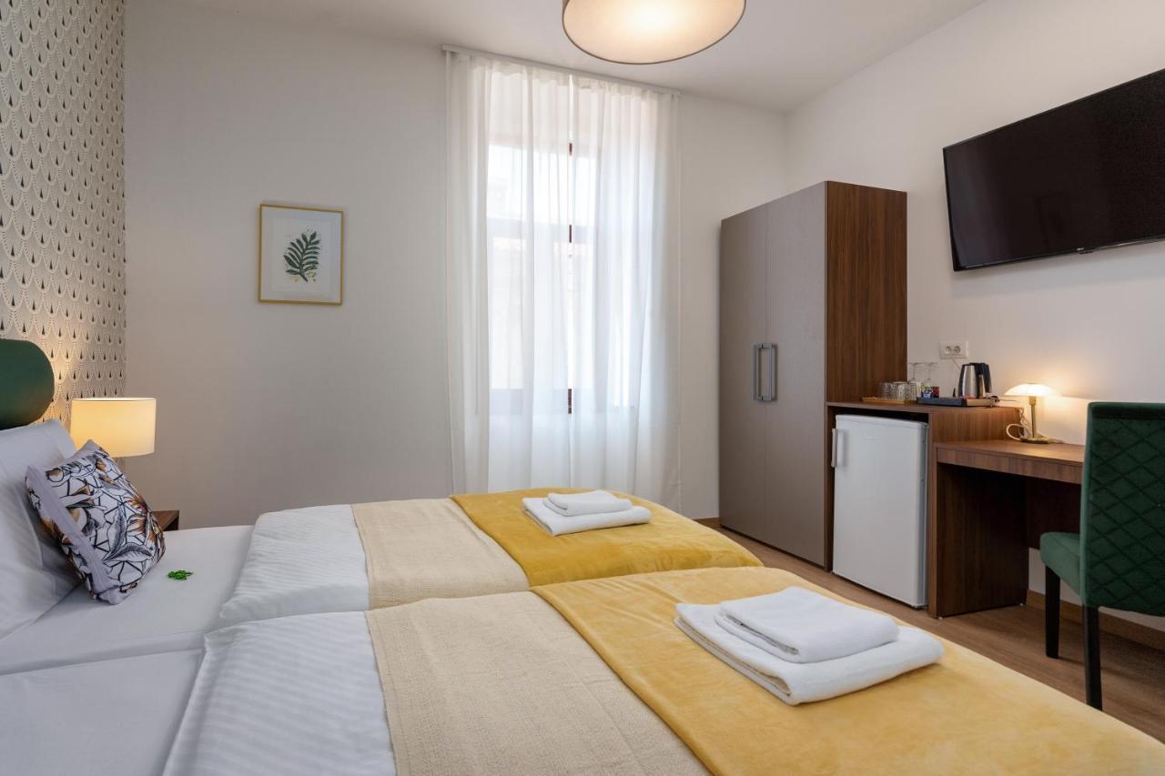 Aurora Rooms B&B Pola Esterno foto