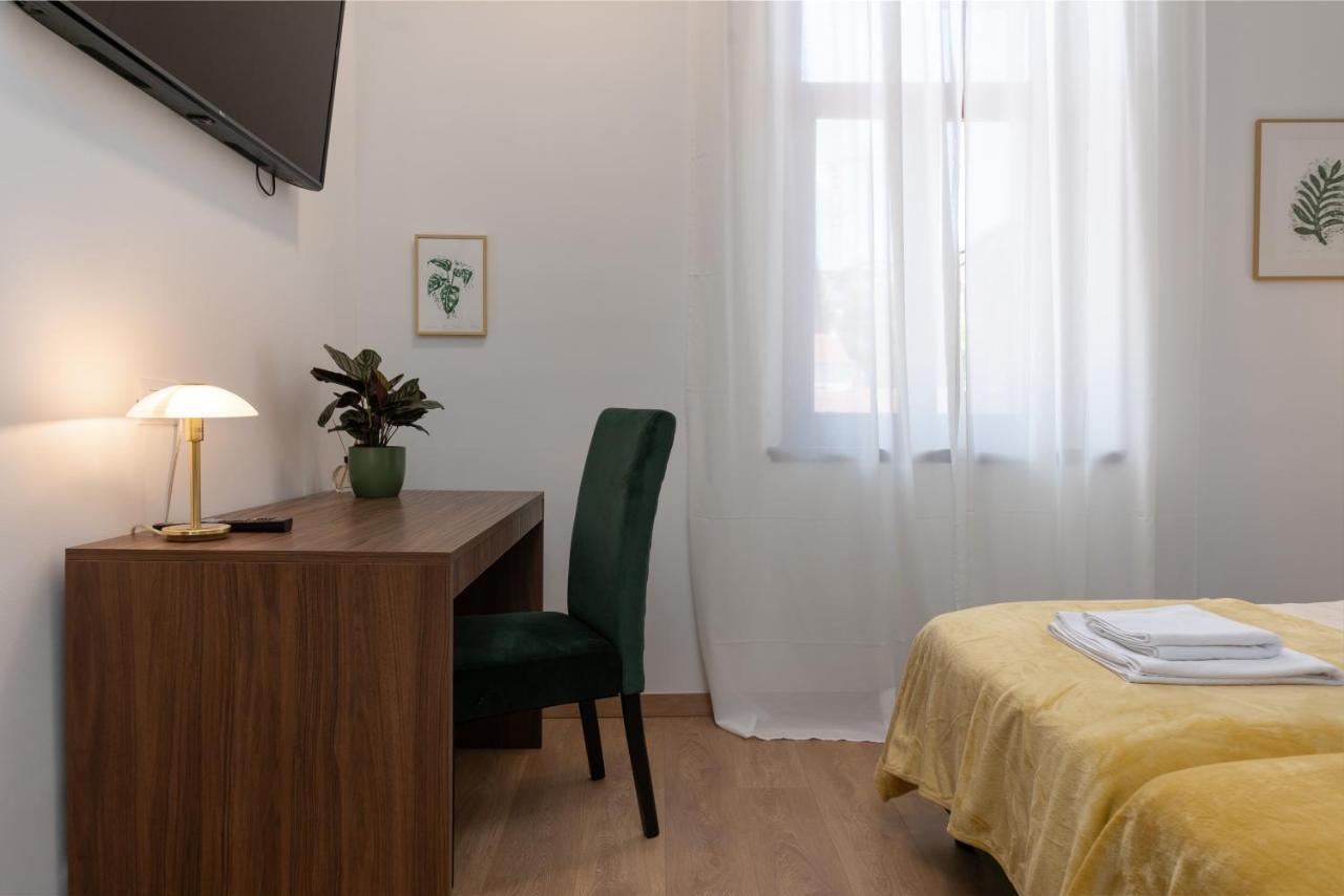 Aurora Rooms B&B Pola Esterno foto